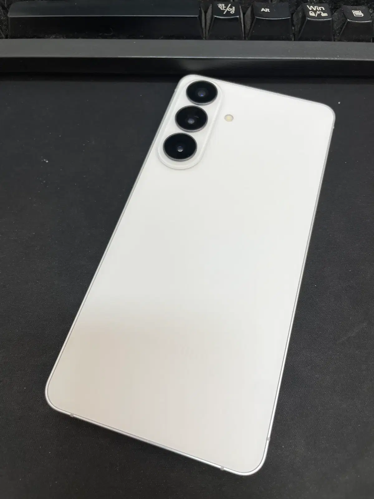 갤럭시S26플러스 화이트 256GB 무잔상 상태좋은 중고105만6천팝니다