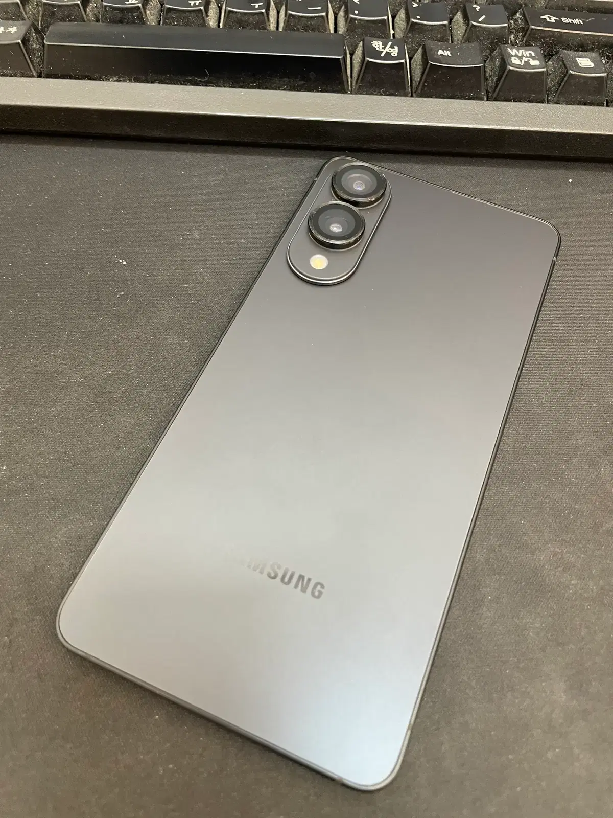 갤럭시S25엣지 블랙 512GB 무잔상 상태좋은 중고75만4천팝니다