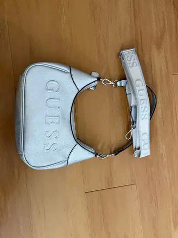 GUESS 숄더백