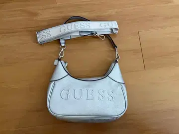 GUESS 숄더백