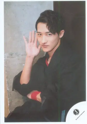 SnowMan 18년 JOHNNYS' Happy New Year ISLAND 이와모토 테루 공식 사진*1장