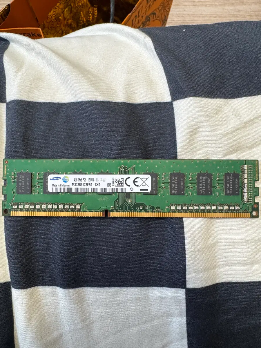 기가바이트 GA-H81M-D2V 메인보드, 메모리, cpu