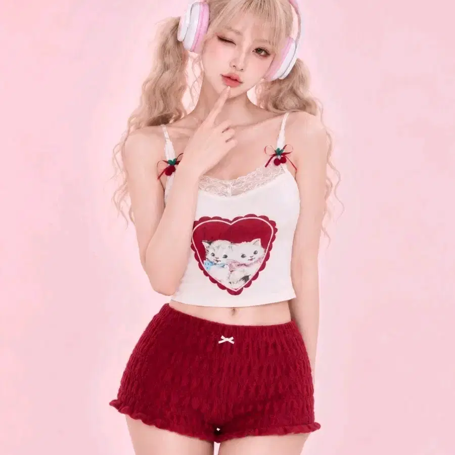 [투피스] 고양이 레이스나시 레드 핫팬츠 크롭나시 하이틴룩 키치룩 갸루 옷 반바지 바캉스룩 아이돌 코디세트 귀여운 하트나시 에이블리 수입의류