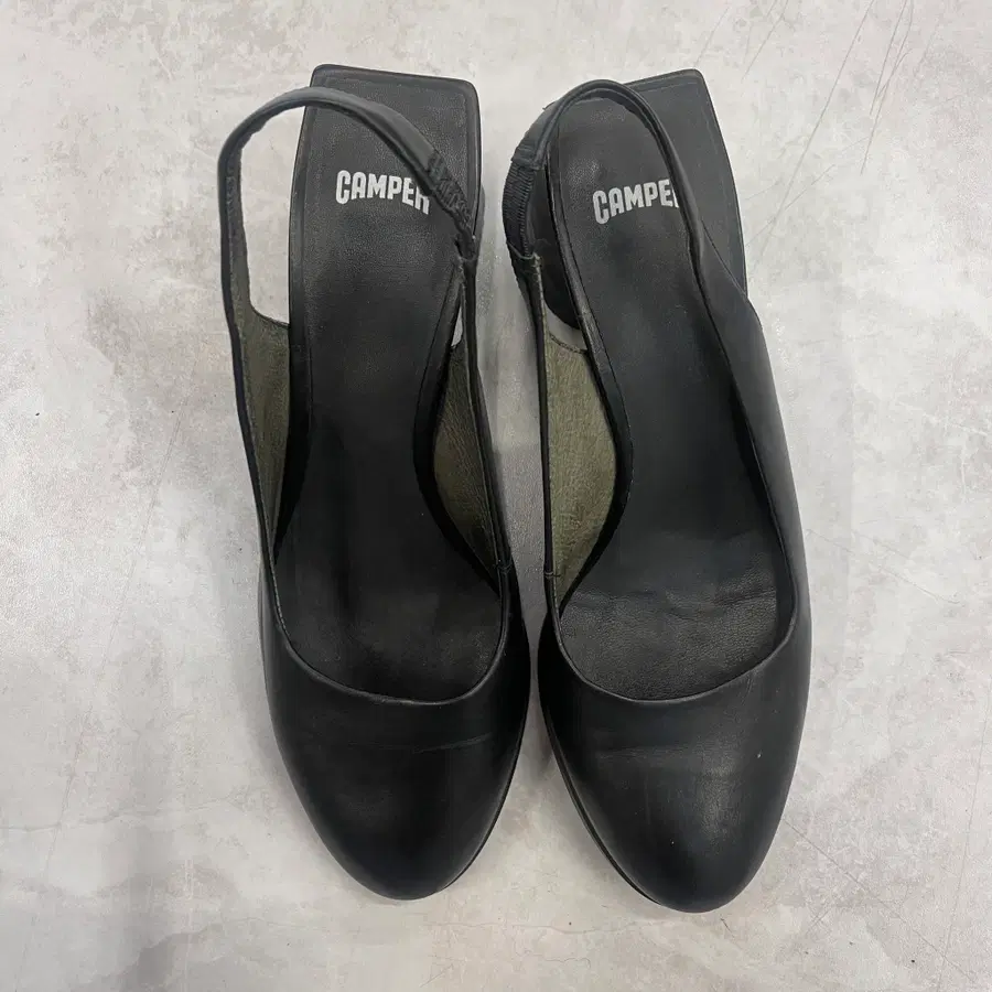 캠퍼 CAMPER 슬립온 펌프스 하이힐