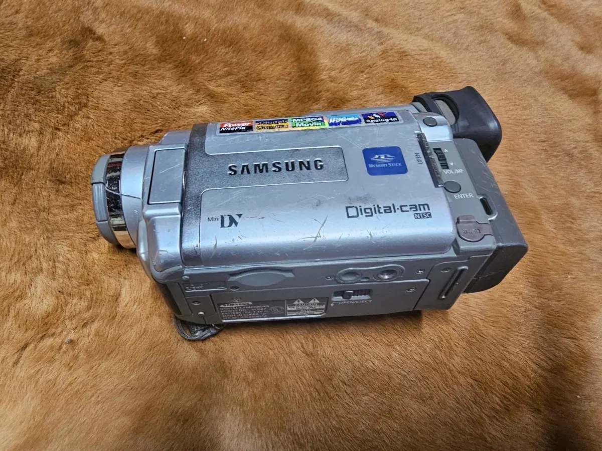 삼성 디지털 캠코더 SC D27/작동정상 무료배송