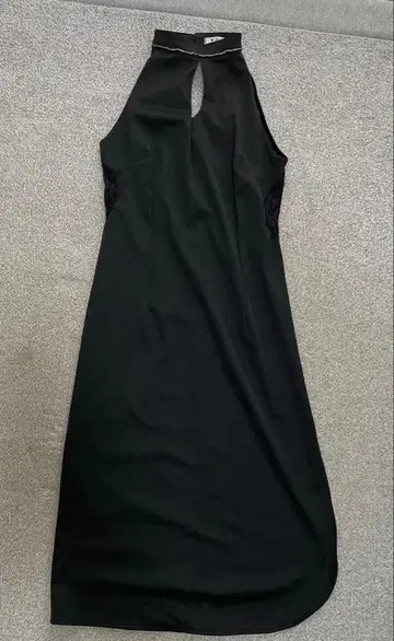 블랙 슬리브리스 원피스 레이스 장식 블랙