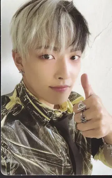 ATEEZ DIARY ver.LIMITED HONG JOONG THE WORLD EP.1:MOVEMENT DIARY