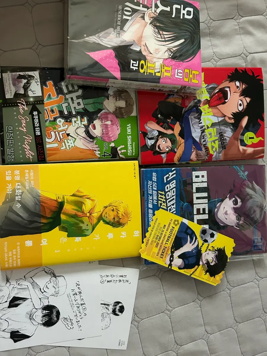 만화책 블루록, 히카루가 죽은 여름, 봄의 폭풍과 몬스터, 타몬군 지금 어느쪽, 팬텀 버스타즈 판매