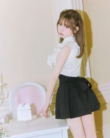 미셸 마카롱 슬림 레그 리본 스커트 XS