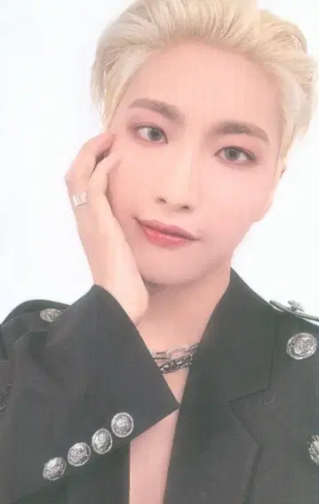 ATEEZ THE WORLD EP.1: MOVEMENT SEONG HWA 트레이딩 카드 꽃잎