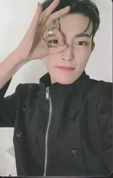 ATEEZ LIMITLESS HONG JOONG 트레이딩 카드