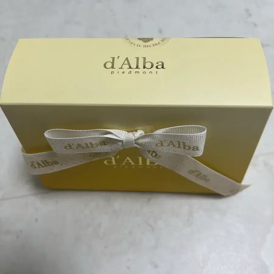 달바 오브제 퍼퓸 핸드크림 40ml+퍼스트 미스트 100ml 기프트 세트+GIFT 미니 거울 키링 (고보습)