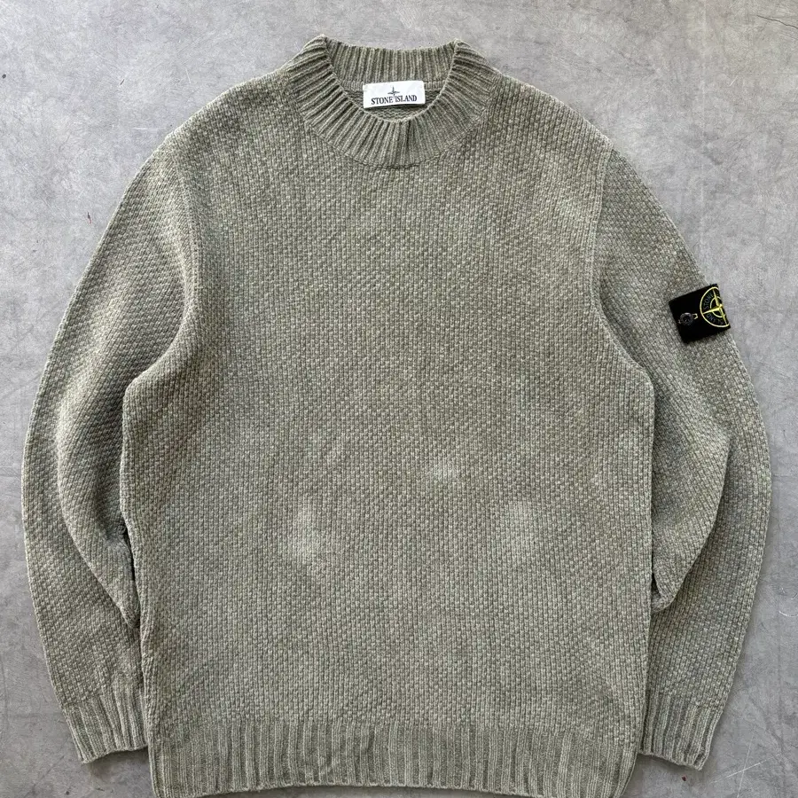 Stone-Island 스톤 아일랜드 와펜 세이지그린 모크넥 스웨터