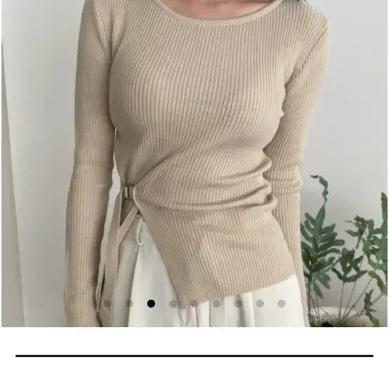 (이사준비/옷장정리) [코코마티니] D링 사선트임 골지 니트 베이지 새상품