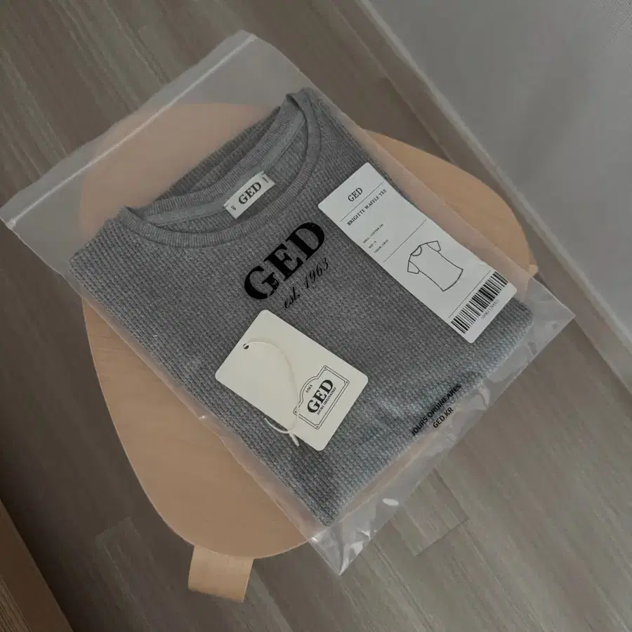 게드 ged 와플 티셔츠 그레이 s사이즈 팝니다