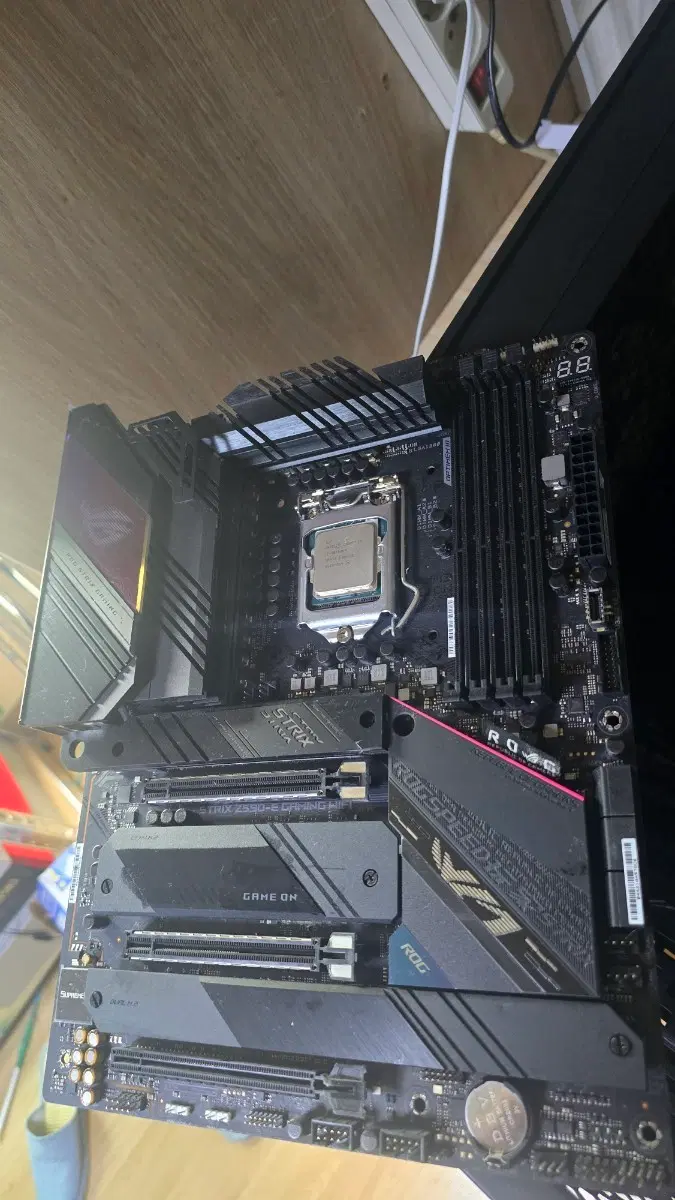 인텔 i7-10700KF + ASUS ROG STRIX Z590-E GAMING WIFI 세트
