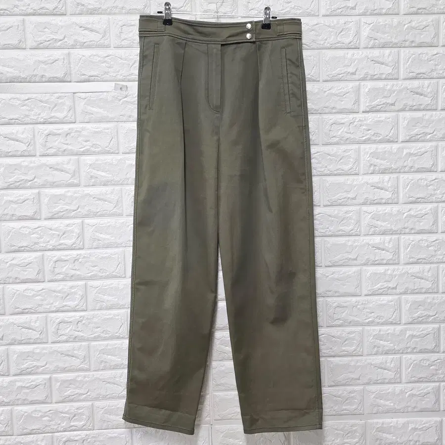 30인치 겐조 슬렉스 E624