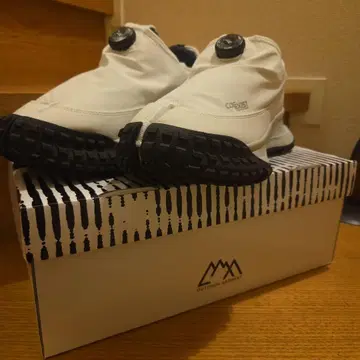 CMF approach 03 MOC WHITE 2025SS US8