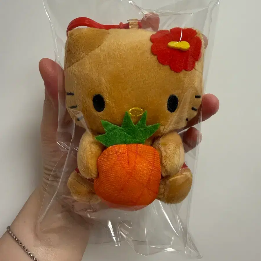 새상품) 하와이키티 태닝키티 파인애플키티 키링인형 최종가 돌플레이션