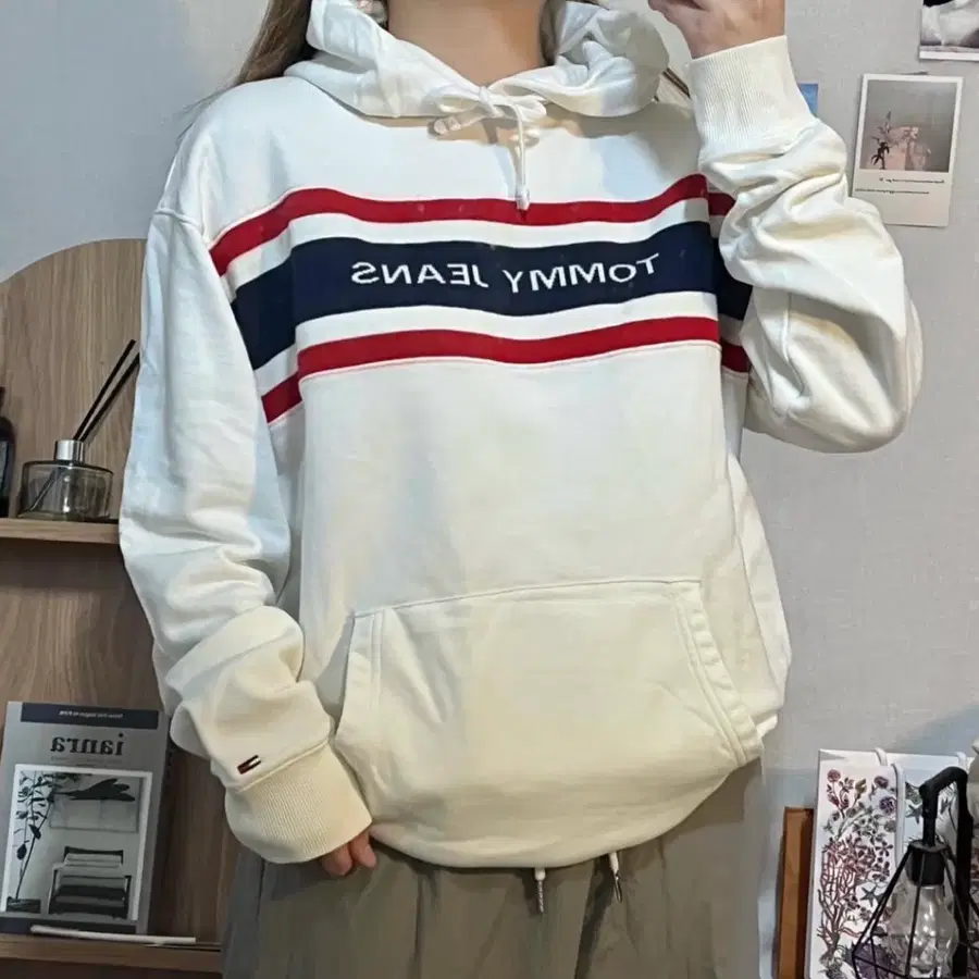 타미 후드티 화이트