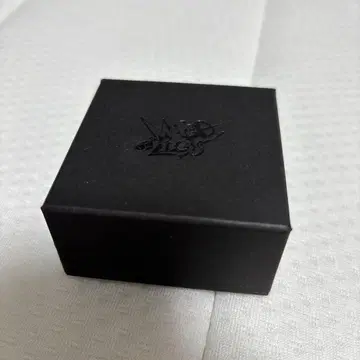 메테오라 1st Anniversary 반지 로제