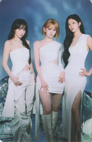 LE SSERAFIM PHOTO CARD CHAEWON/SAKURA/KAZUHA 2026 PUREFLOW in JAPAN 56