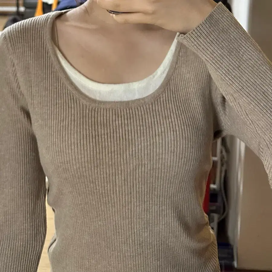 레이어드 긴팔 베이지니트