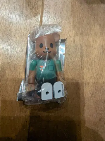 BE@RBRICK 베어브릭 시리즈 52 시크릿 세븐일레븐