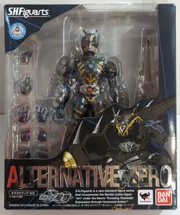 반다이 S.H.Figuarts 가면라이더 류우키 얼터너티브 제로