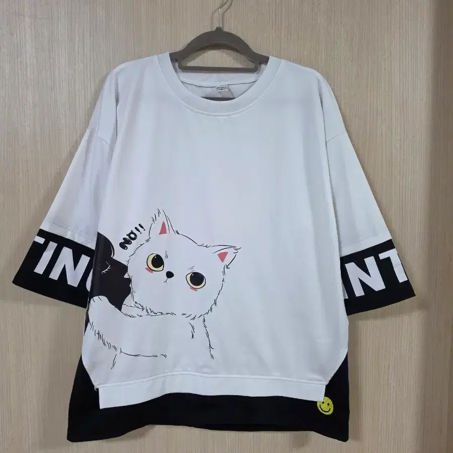 고양이 반팔 티셔츠