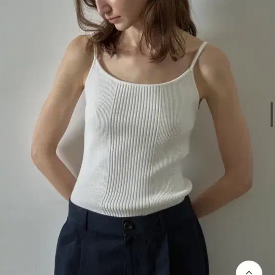 파사드패턴 리브드 니트 아이보리