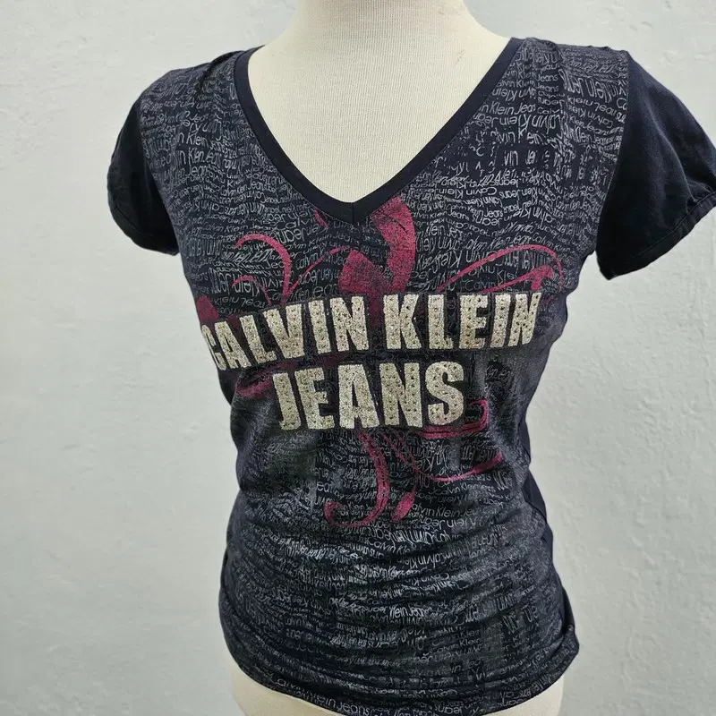 CALVIN KLEIN ITALY 반팔 티 여 44/55 J6473