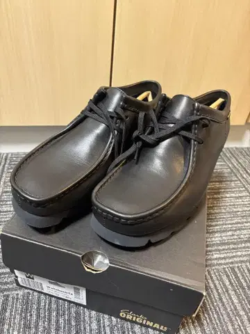 클락스 왈라비 고어텍스 가죽
