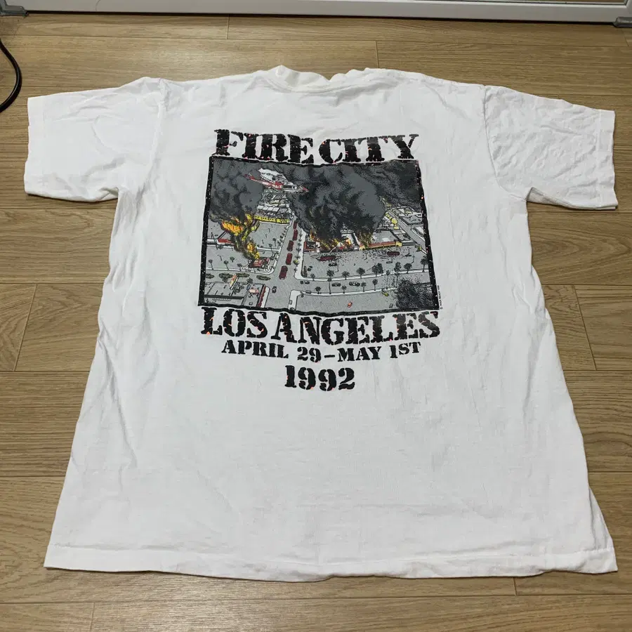 L) 90s 1992 LA 폭동 'FIRE CITY' 싱글스티치 티셔츠