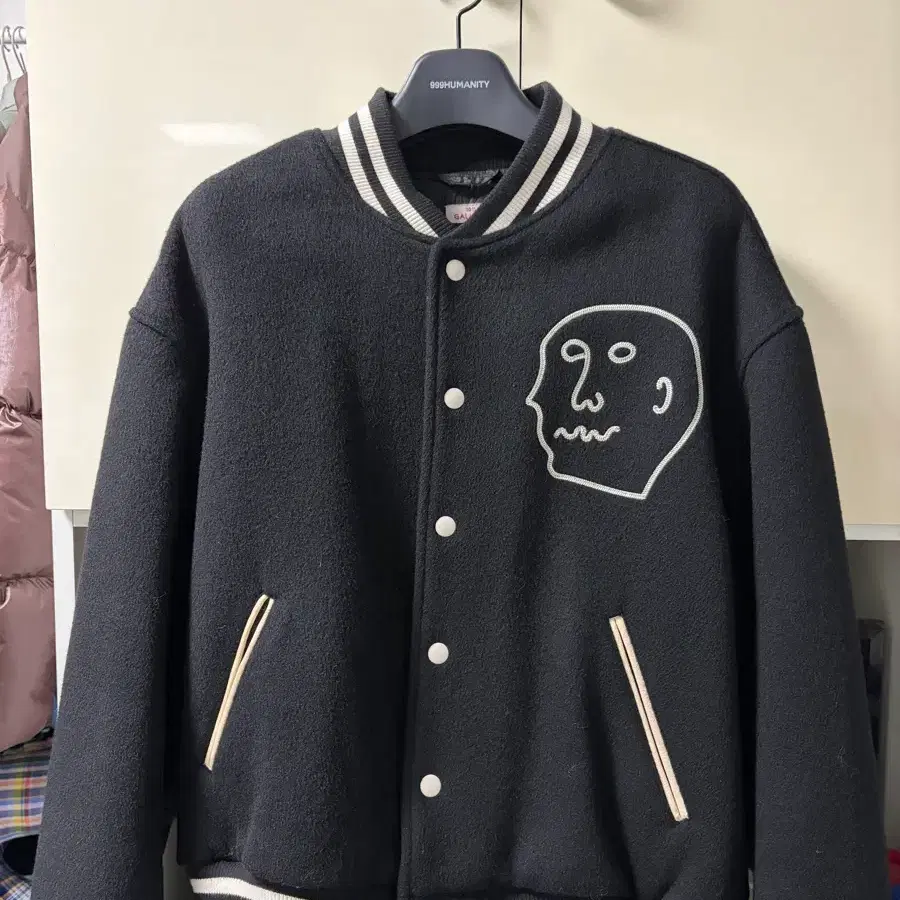 1011Gallery 바시티