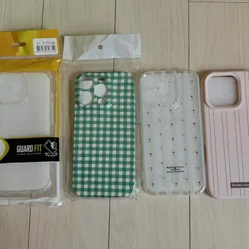 iPhone 16プロケース4個