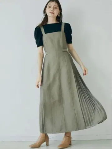러그나문 사이드뷔스티에 원피스 카키 S 사이즈