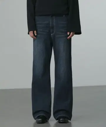 CALLNE 세미 플레어 데님 팬츠