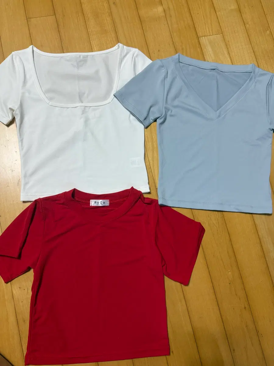 카인다미 운동복 크롭탑 2벌+덤 (새상품~)