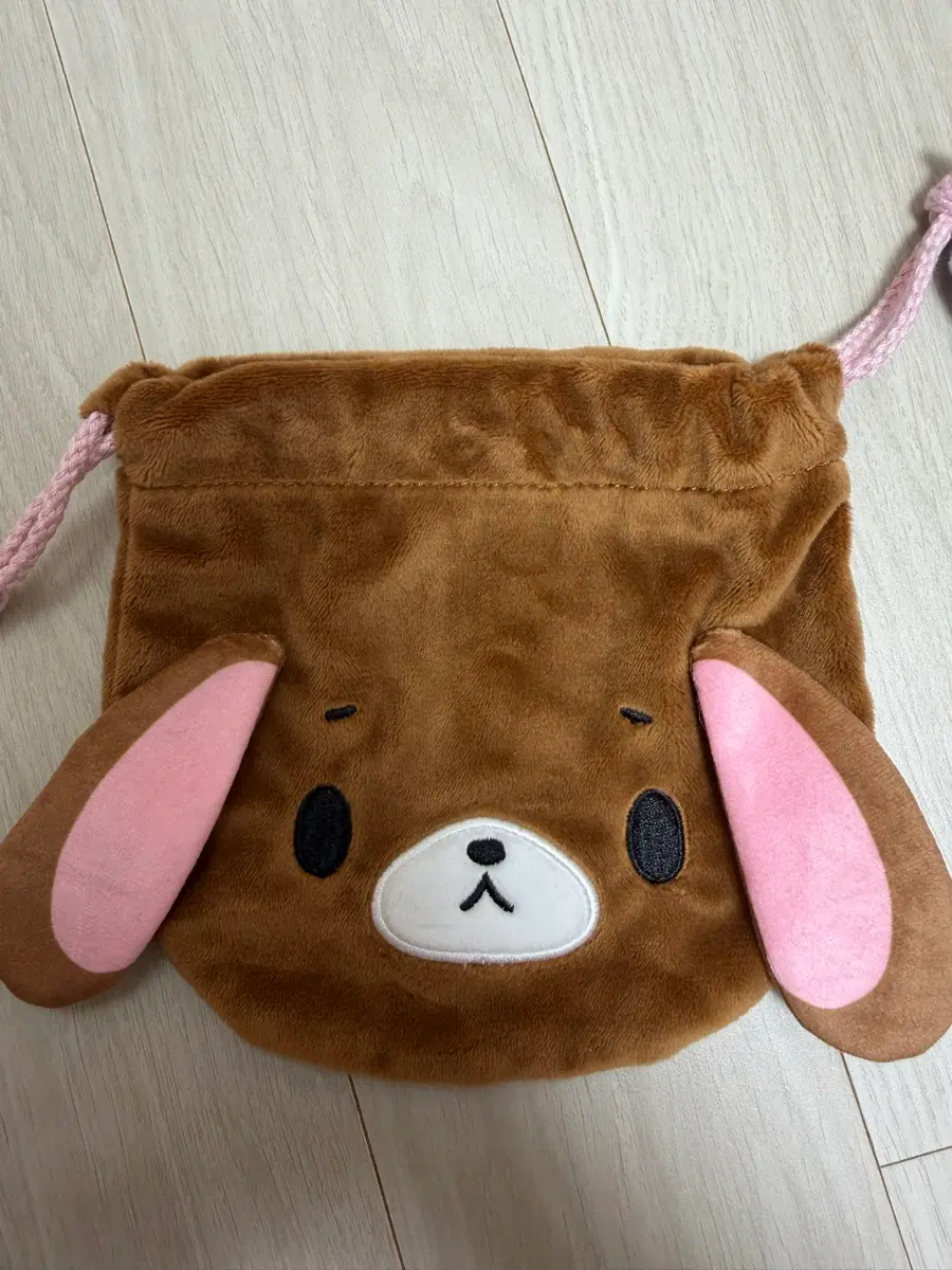 슈가바니즈 쿠로우사 파우치