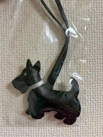 탬버린스 가죽 느낌 참