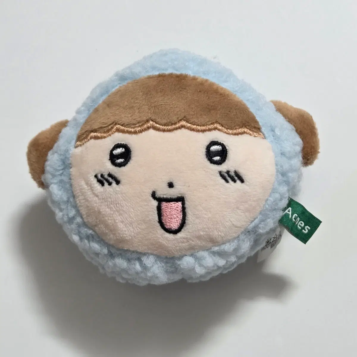 아크네스 마루는 강아지 콜라보 키링 판매