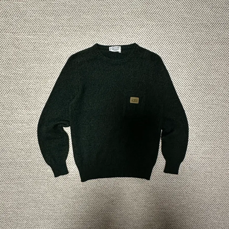 GIVENCHY vintage knit
