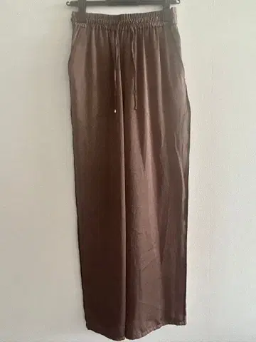 iena 새틴 릴랙스 팬츠 34 브라운 택 포함 미사용 새상품