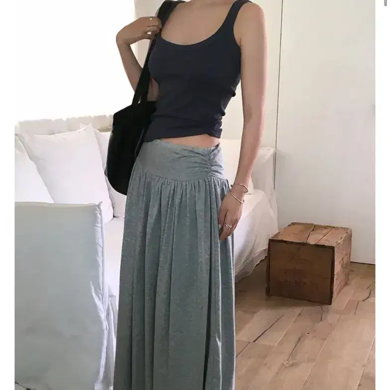 니어웨어 롱스커트