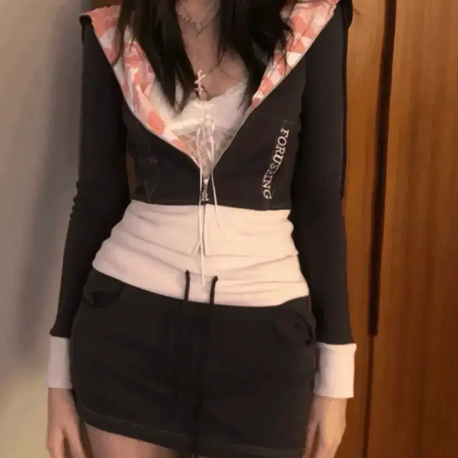[새상품] 포어링 베베 카고 후드집업 스커트 트레이닝 셋업