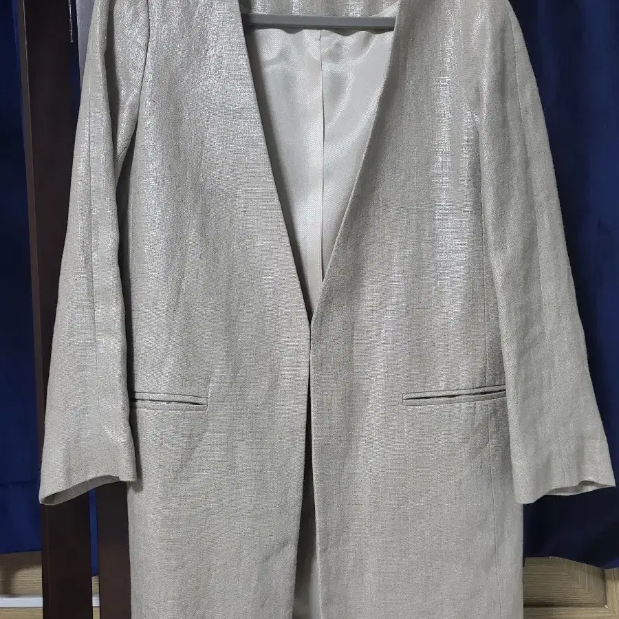 자라 ZARA 여성 M 노카라 후크 롱자켓 베이지 광택