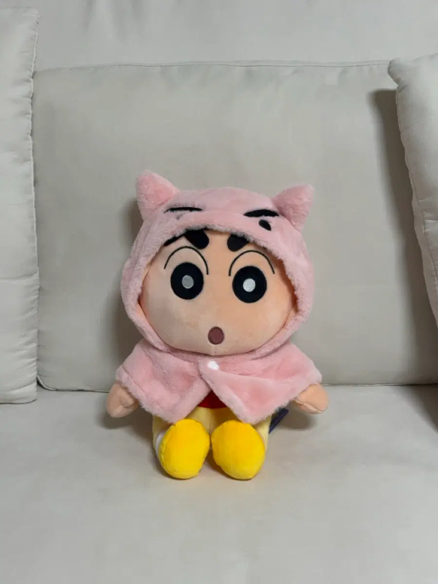 크레용신짱 망토 중형 인형