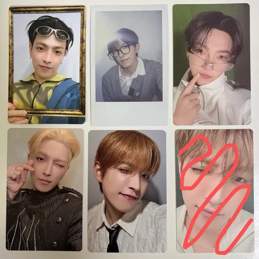 에이티즈 홍중 포카 판매합니다