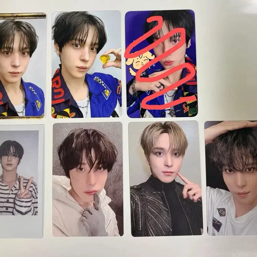 에이티즈 윤호 포카 판매합니다